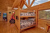 3 bedroom cabin with full size bunk beds for 4 