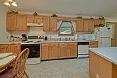2 Bedroom Cabin with Fully Equipped Kitchen