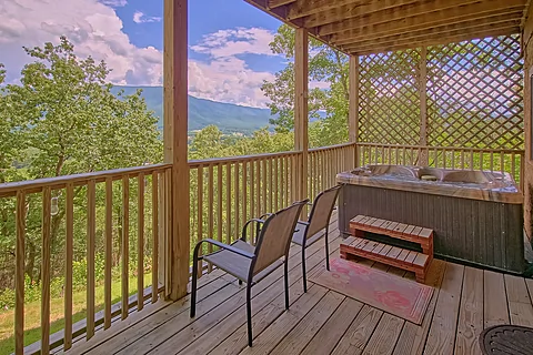 1 bedroom cabin with hot tub and mountain views - Hatcher's Mountain