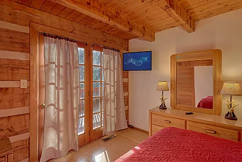 5 Bedroom Cabin in Gatlinburg with Queen Bed - Hearts Desire