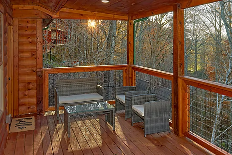 2 Bedroom Cabin Grandview Resort Outdoor Seating - Hideaway Haven