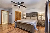 King Bedroom with En-Suite Bathroom