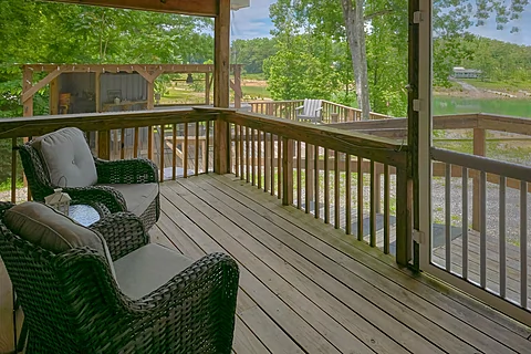 2 Bedroom Cabin on Douglas Lake Sleeps 4 - Lakefront Serenity