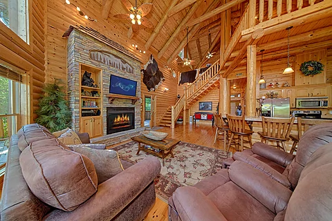 Wears Valley cabin with 3 bedrooms and fireplace - Luvin Logs Lodge