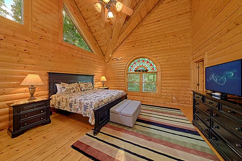 3 Bedroom Cabin with king master suite - Luvin Logs Lodge
