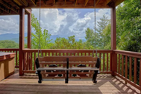 5 bedroom cabin with porch swings and hot tub - Majestic Point Lodge