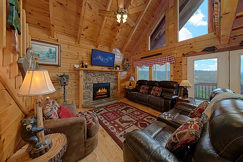 4 bedroom cabin with living room fireplace - Million Dollar View