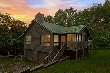 Misty Cove Cabin Rental Photo