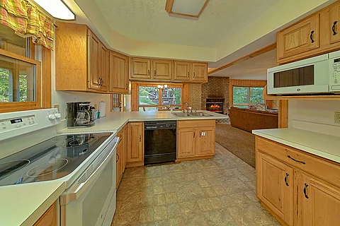 2 Bedroom with Fully Equipped Kitchen - Misty Cove