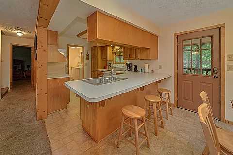 2 bedroom spacious kitchen sitting area   - Misty Cove