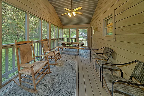 2 bedroom with a large screened  in porch  - Misty Cove