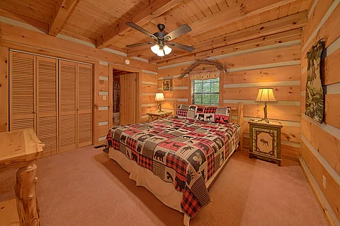 1 Bedroom Cabin in Wears Valley with King Bed - Moose Tracks