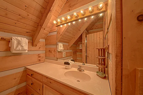 Full Bathroom in Loft  - Moose Tracks