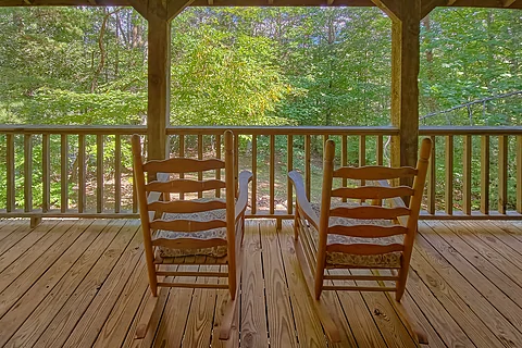 1 Bedroom Cabin near Pigeon Forge Sleeps 4 - Moose Tracks