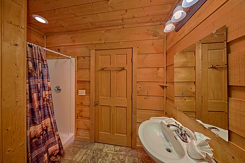 Cabin rental with 4 bathrooms and 4 bedrooms - Mountain Bearadise