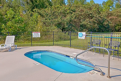 2 Bedroom Condo with Community Kiddie Pool - Mountain View 2102