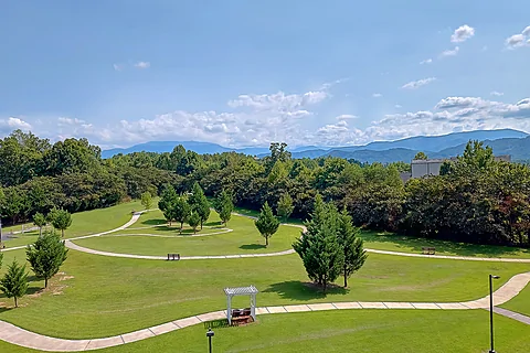 Pigeon Forge Condo with Walking Trail - Mountain View 2102