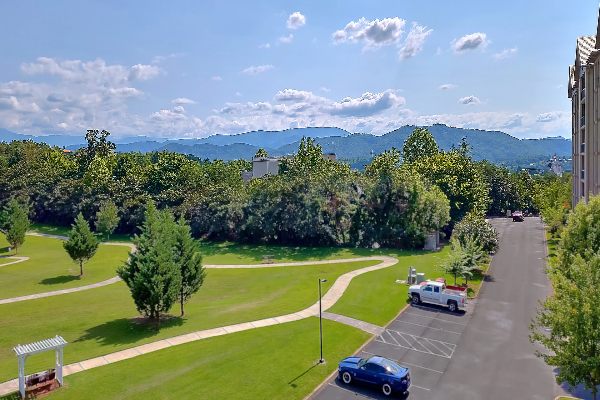 Mountain View 3206