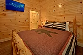 8 Bedroom Pool Cabin with 8 Private Bathrooms