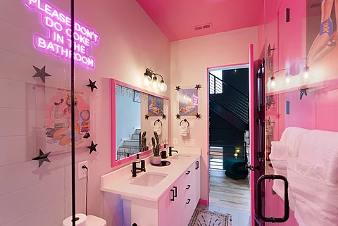 Country Music themed 4 bedroom Nashville rental - Nashville Neon Nights