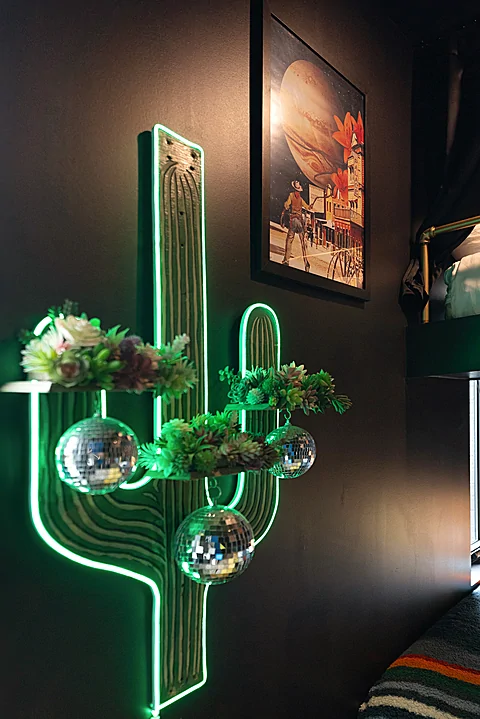 Western theme 4 bedroom Nashville vacation home - Nashville Neon Nights