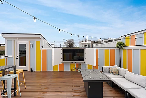 Rooftop bar and TV in 4 bedroom rental home - Nashville Neon Nights