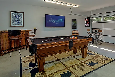 Large Game Room with Pool Table  - Palmer's Place