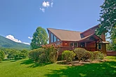 3 Bedroom Cabin near Pigeon Forge with View