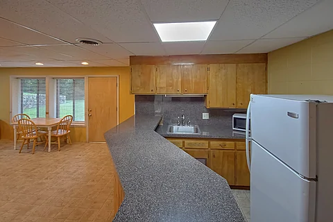 6 bedroom vacation home rental with kitchenette - Relax Inn