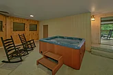 6 bedroom budget vacation rental with hot tub 