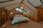 6 bedroom cabin with 2 Private King bedrooms