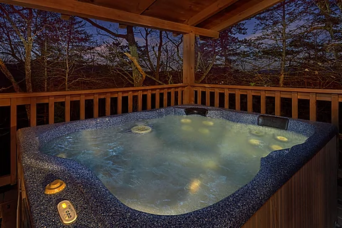 Private Hot Tub 1 Bedroom Honeymoon Cabin - Restin Easy