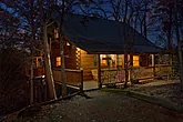 1 Bedroom 2 Story Cabin Sleeps 2