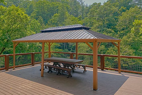 7 Bedroom cabin overlooking the River - River Mist Lodge