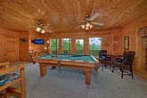 2 Bedroom Cabin w/ Pool Table