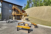 25 bedroom cabin with outdoor fire pit