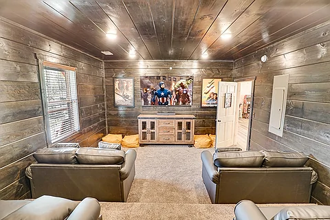 Theater room in 25 bedroom luxury cabin  - Rocky Top Lodge