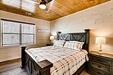25 bedroom luxury cabin for 74 guests