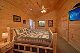 2 Bedroom 2.5 Bath Pigeon Forge Cabin Sleeps 8