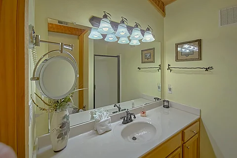 King Bedroom with Connecting Full Bathroom - Serenity Creek