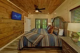 4 bedroom cabin with main level Master Bedroom