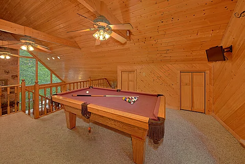 1 Bedroom Cabin with Pool Table - Southern Charm
