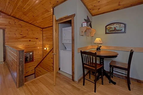 Family Size cabin with washer and dryer  - Sundaze