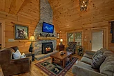 Spacious 3 Bedroom 2.5 Bath Cabin Sleeps 8