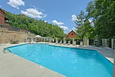 11 bedroom cabin with Resort Swimming Pool 