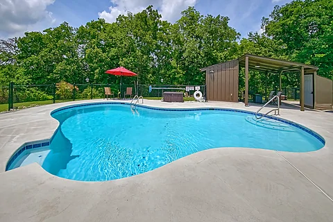 8 bedroom cabin with private outdoor pool - The Oasis