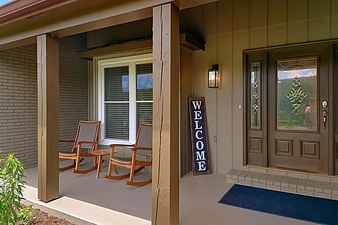 Premium 8 bedroom vacation rental with pool - The Oasis