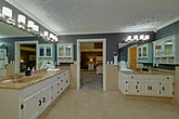Cabin rental with private bath and jacuzzi tub