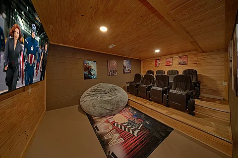 8 bedroom cabin with movie theater room - The Oasis