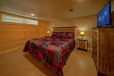 King Master Bedroom in 8 bedroom luxury cabin